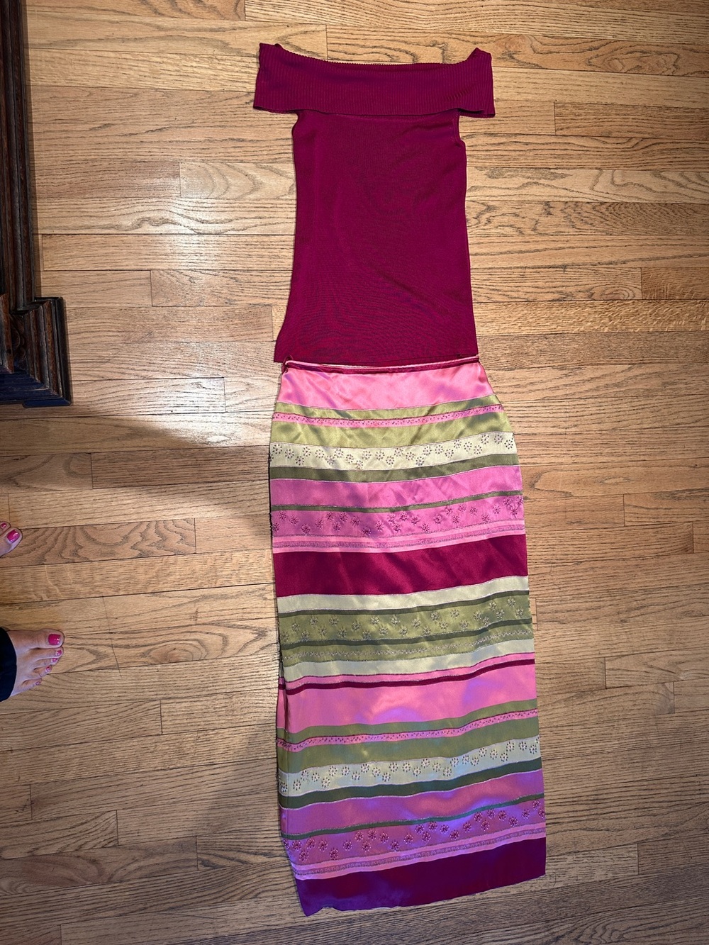 Muse 2-Piece Off Shoulder Knit + Satin Striped Dress Set Size 4 Pink